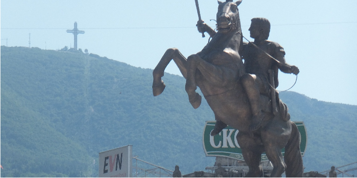 Skopje-Alexander-de-Grote-beeld-kruis-heuvel-Macedonië