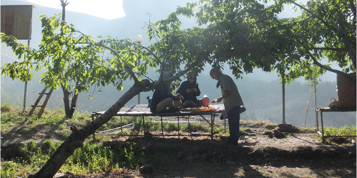 Gazor-Khan-Hotel-Golestan-lunch-bergen-Iran