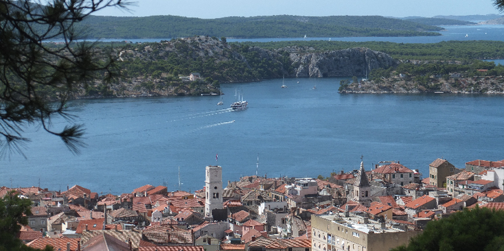 Sibenek-uitzicht-Kroatië