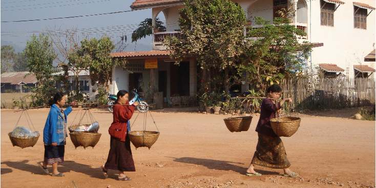 Hongsa-villa-Frans-Belle-Epoque-Laos-vrouwen-manden