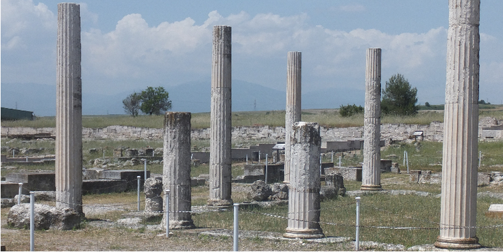 Pella-pilaren-columns-archeologisch-Alexander-de-Grote-Griekenland