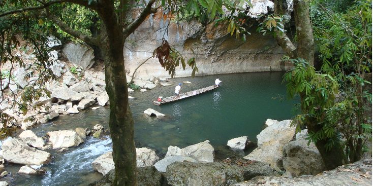 Tham-Kong-Lo-grot-Bang-Kang-Lo-boot-Laos