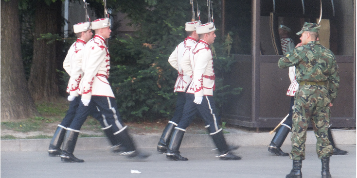 Sofia-changing-of-the-guard-wisseling-van-de-wacht-soldaten-Bulgarije
