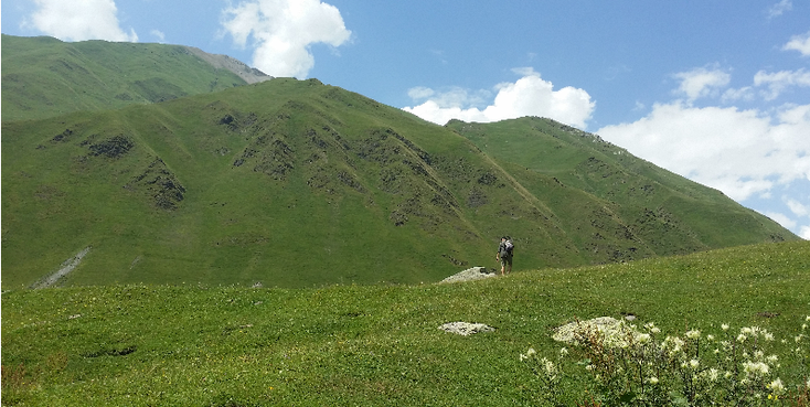 Ushguli-Enguri-vallei-rivier-Svaneti-Kaukasus-wachttorens-Georgië