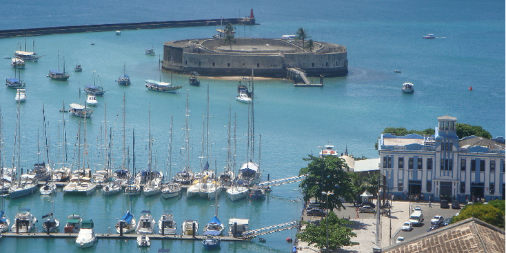 Salvador-fort-Pelourinho-Candomble-straatleven-kerk-Cidade-Alta-Brazilië