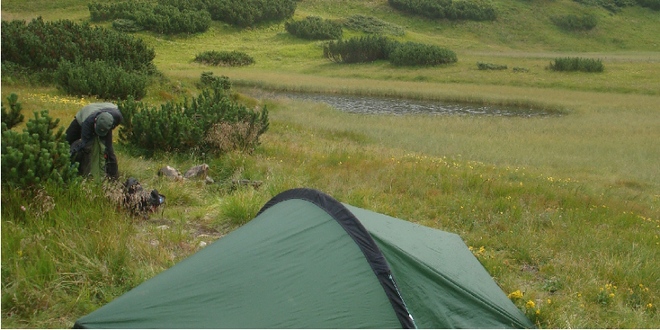 Wildkamperen-tent-Mount-Hoverla-berg-Oekraïne