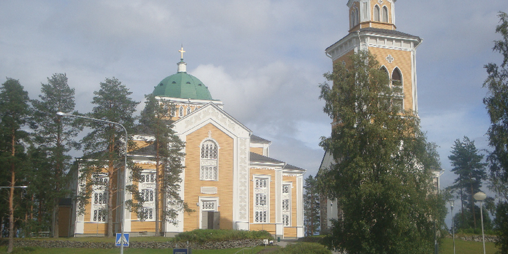 Kerimaki-houten-kerk-altaar-Finland