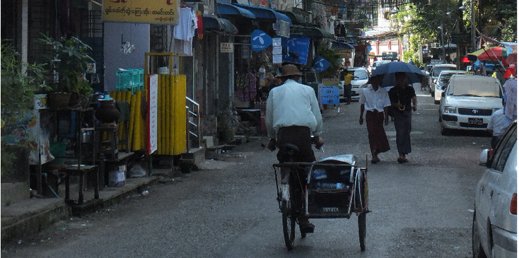 Cyclo-Myanmar-Rangoon-Yangon-Birma-straatleven