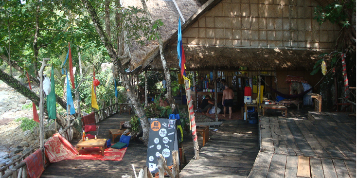 Ko-Chang-Treehouse-lodge-terras-veranda-eiland-Thailand