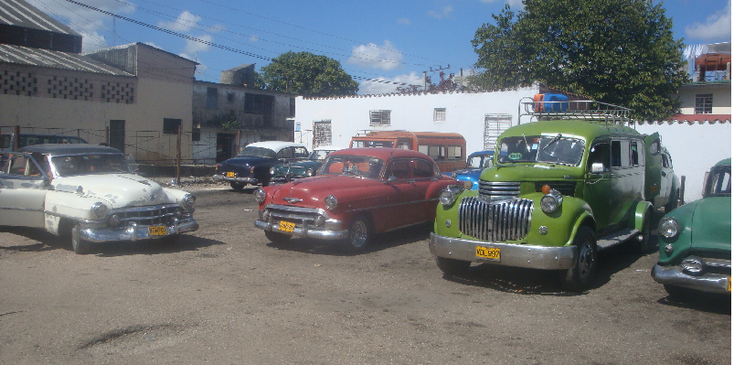 Santa-Clara-klassieke-Amerikaanse-auto-Cuba