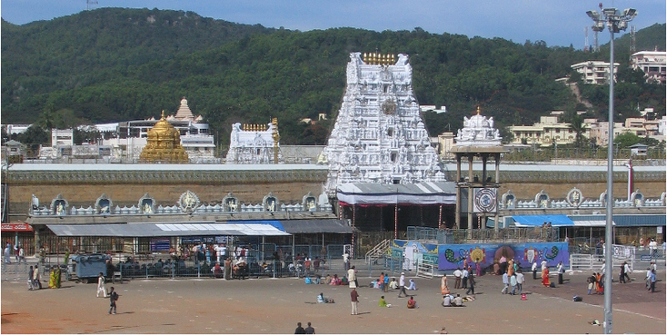 Tirumala-pelgrims-heilig-India-plein-toren
