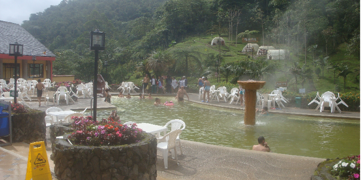 Thermales-de-Santa-Rosa-waterval-Colombia-warm-heet-water