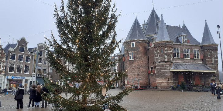 Nieuwmarkt-Waegh-stadsmuur-toren-poort-plein-Amsterdam