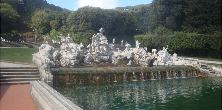 Caserta-Italië-beelden-paleis-Koninklijk-fonteinen-vijver