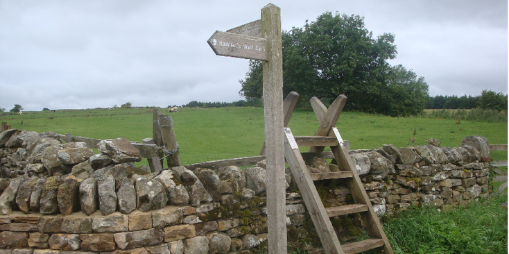 Hadrian-Wall-muur-Romeins-keizer-stenen-grens-Schotland-Engeland-Path