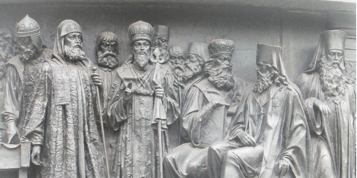 Novgorod-Millenium-monument-priesters-Orthodox-Rusland