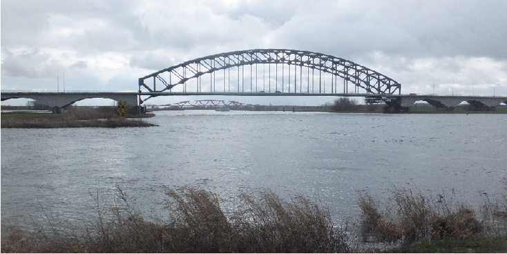 IJsselbrug-IJssel-rivier-boogbrug-Nederland