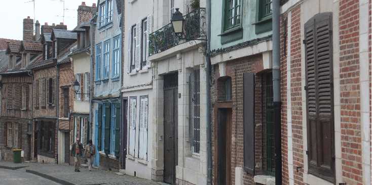 Amiens-gekleurde-huizen-Frankrijk