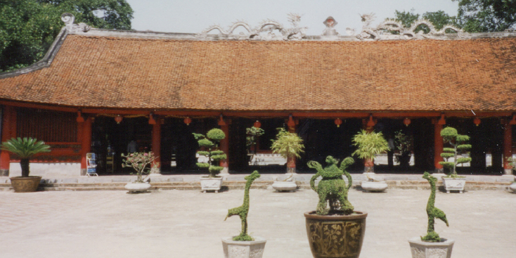 Perfume-Pagoda-tempel-Hanoi-Vietnam-tuin