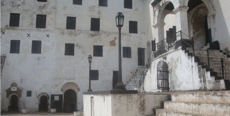 Elmina-slavenfort-binnenplaats-trap-Holland-Nederland-Cape-Coast-Ghana