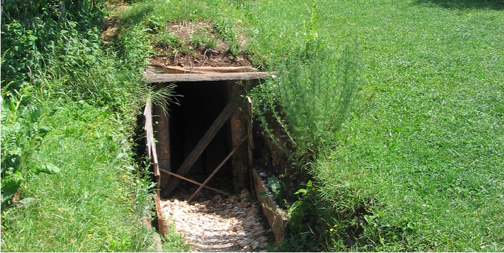Tunnel-museum-Butmir-Sarajevo-Joegoslavië-oorlog-Bosnië-Herzegovina