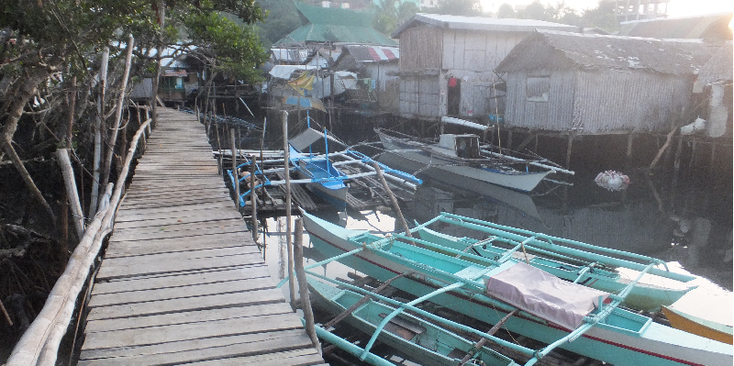 Coron-hostel-Chrystal-op-palen-in-zee-El-Nido-Bacuit-archipel-Palawan-Filipijnen