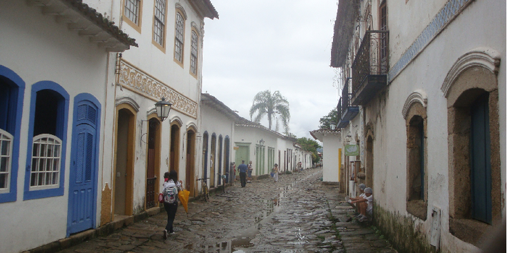 Paraty-Brazilië-koloniaal-gebouwen-zilvermijn-mijnstadje