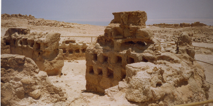 Masada-berg-heuveltop-plateau-Romeinen-Joden-ruïnes-Israël-bolwerk