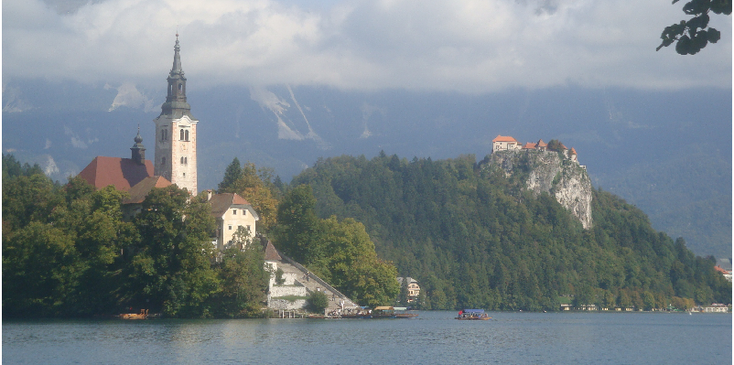 Bled-lake-boot-kasteel-eiland-meer-Slovenië