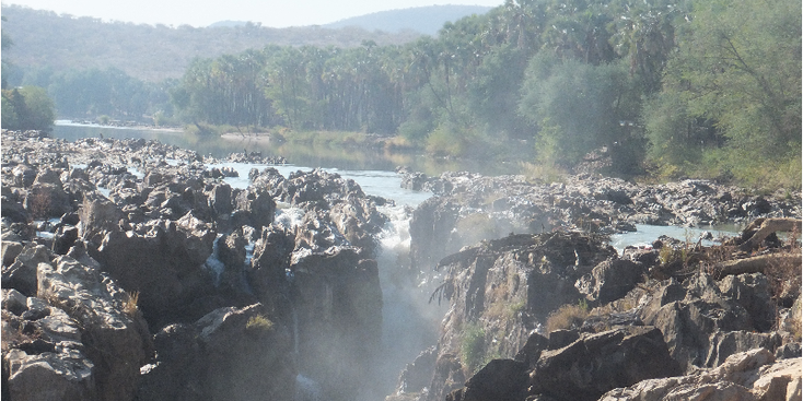 Epupa-Falls-watervallen-grens-Angola-Namibië