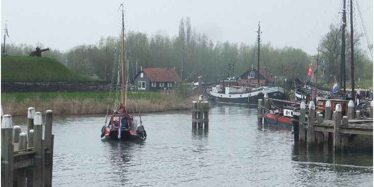 Woudrichem-haven-boten-kanon-wal-dijk-camping-Nederland