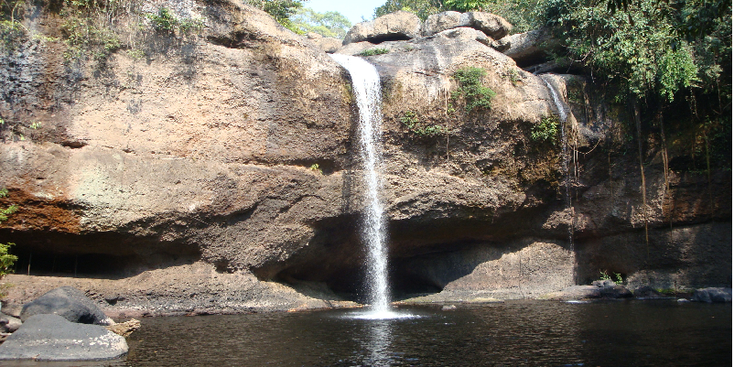 Khao-Yai-waterval-The-Beach-film-movie-meer-nationaal-park-natuurpark-Thailand