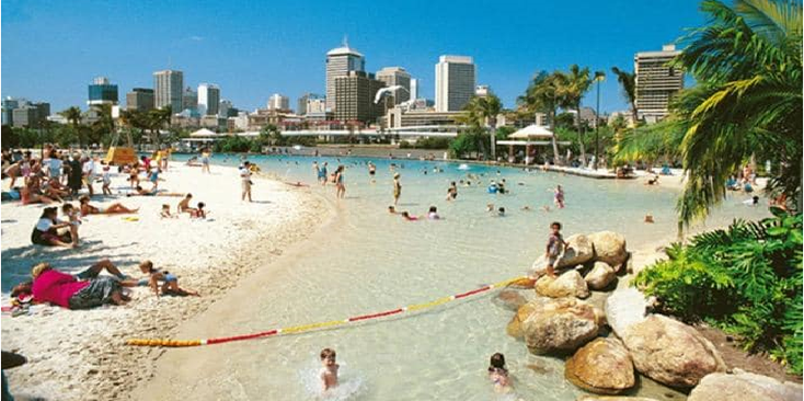 Brisbane-lagoon-lagune-zwembad-strandje-skyline-Australië