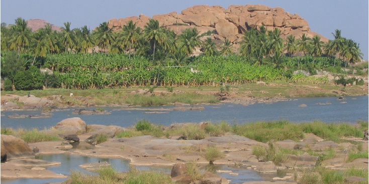 Hampi-Karnataka-rivier-rotsen-India