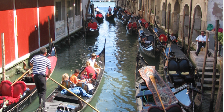 Gondel-boot-Venetie-kanaal-water-Italië