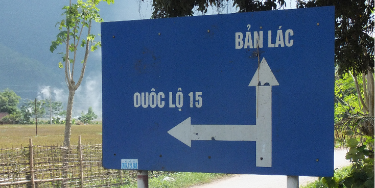 Mai-Chau-bord-verkeersbord-Pom-Coong-Vietnam