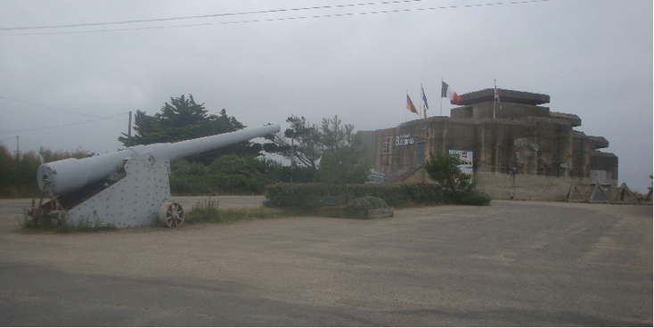 Batz-sur-Mer-Atlantische-Oceaan-kust-Frankrijk-bunker-Blockhaus-kanon
