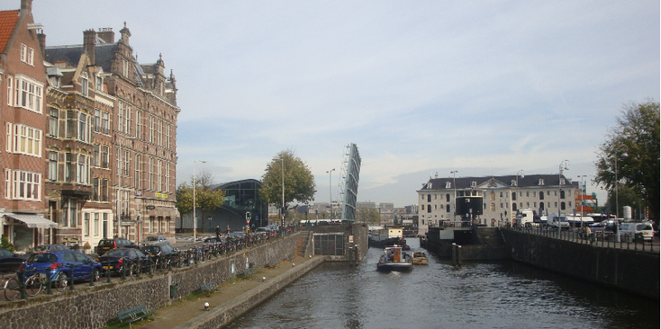 Schippersgracht-Scheepvaartmuseum-Kadijksplein-brug-open-Amsterdam