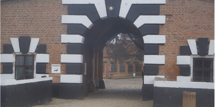 Theresienstadt-Terezin-Concentratiekamp-Gate-Fort-Czech-Republic-Nazi