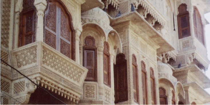 Jaisalmer-havali-balkon-Rajasthan-India
