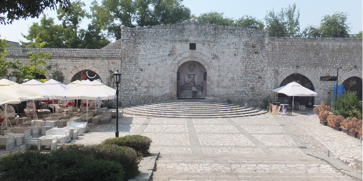 Tvrdava-citadel-fort-Nis-Belgrado-poort-terras-Servië