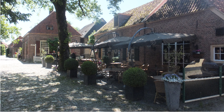 Bronckhorst-boerderij-terras-Nederland