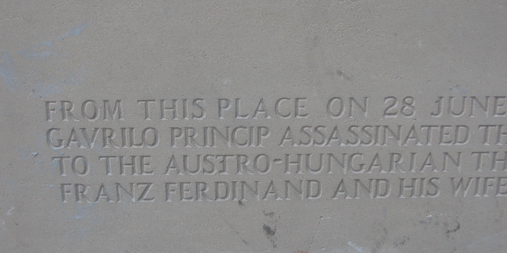 Sarajevo-Franz-Ferdinand-stoeptegel-dood-geschotenbinnenstad-Bosnië-Herzegovina