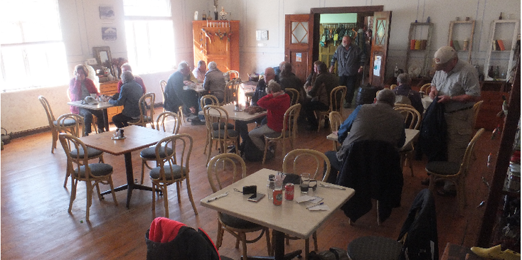 Kolmanskop-lunch-cafe-bar-restaurant-Namibië