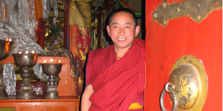 Tibet-monnik-klooster-China-deur