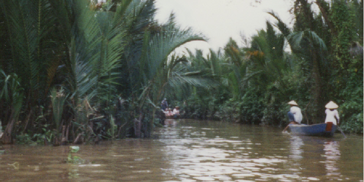 Ben-Tre-kanaal-Mekong-Delta-boot-kano-waterweg-rivier-Vietnam