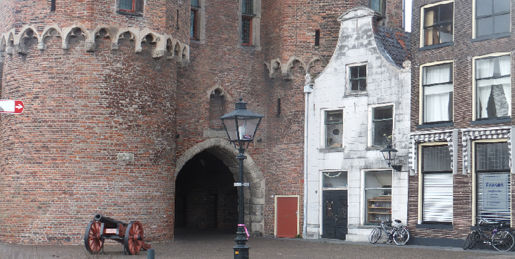 Sassenpoort-poort-kanon-Zwolle-Nederland