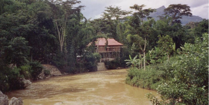 Tana-Toraja-Sulawesi-Indonesië-Rantepao-rivier