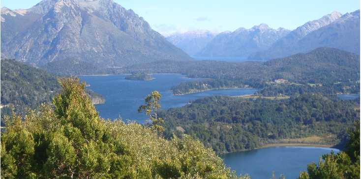 Nahuel-Huapi-nationaal-park-lake-district-merendistrict-circuito-chico-hotel-Bariloche-Argentinië