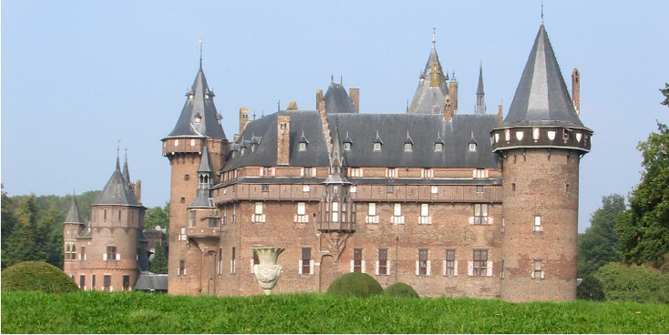 Haar-de-kasteel-Haarzuilens-tuin-gracht-Utrecht-Nederland